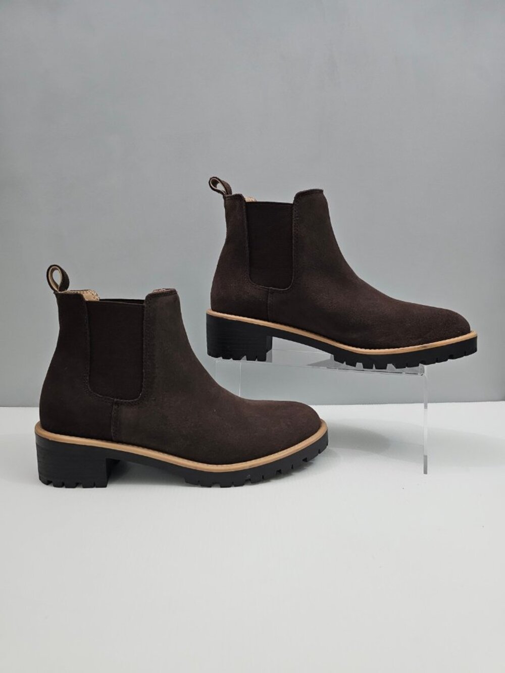 Blondo Matilda Waterproof Chelsea Ankle Boot Womens 9.5 Java Brown Suede NEW - Picture 3 of 13